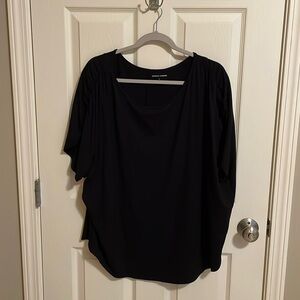 Universal Standard Crewneck Tshirt - L